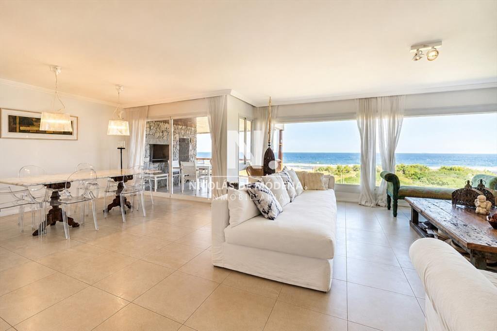 En venta apartamento de 3 dormitorios con vista