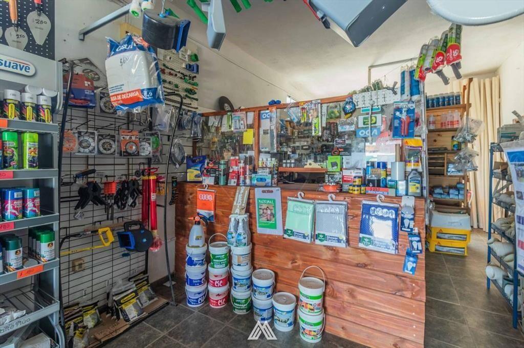 Venta llave de local comercial ferreteria en Pando