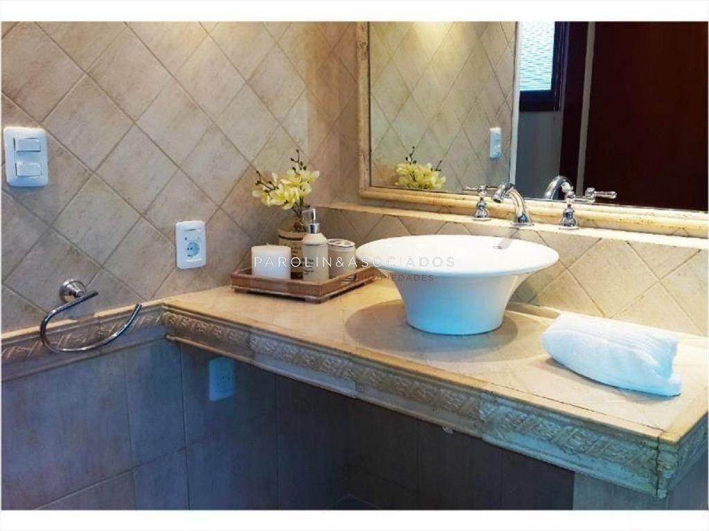 Casa en venta de 5 dormitorios en Mansa, Punta del Este.