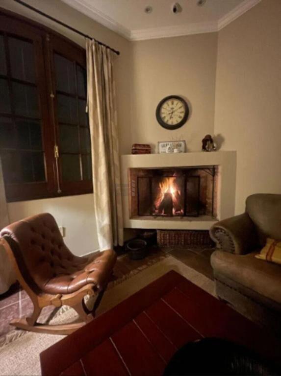 Casa en venta, cuatro dormitorios, garaje.