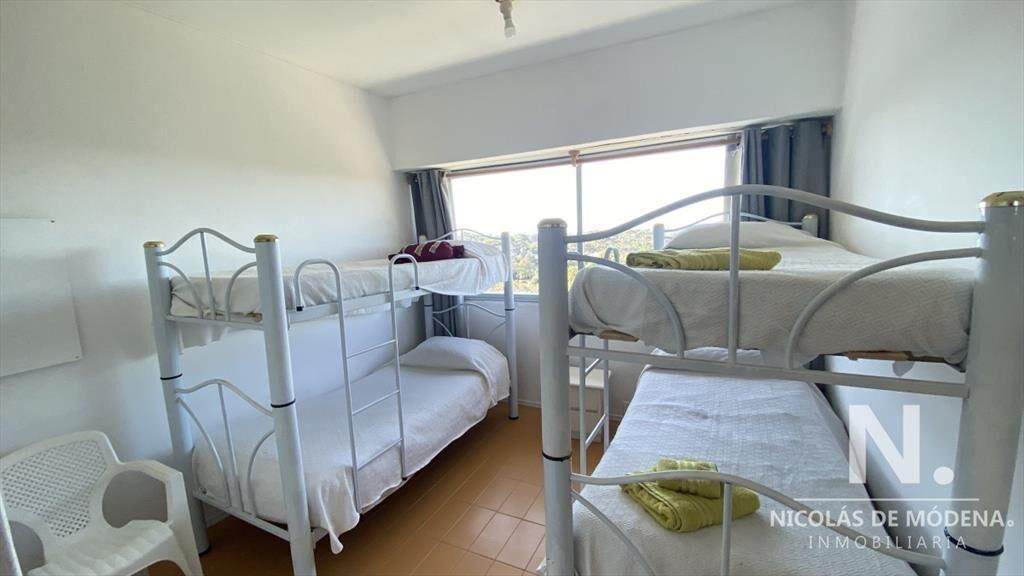 Apartamento sobre Av Roosevelt en venta, Punta del Este