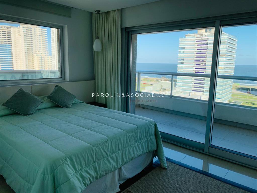 Apartamento en venta de 3 dormitorios en Brava