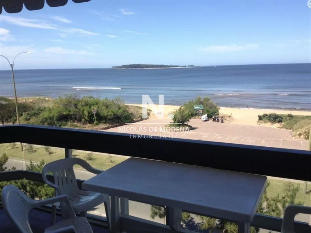 APARTAMENTO EN PRIMERA LINEA DE PLAYA MANSA, 2