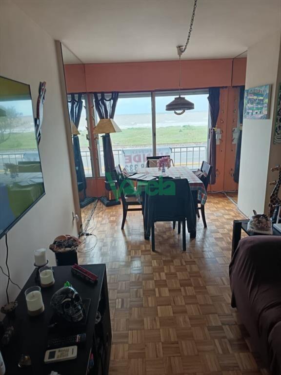 Apartamento en venta de dos dormitorios en la de