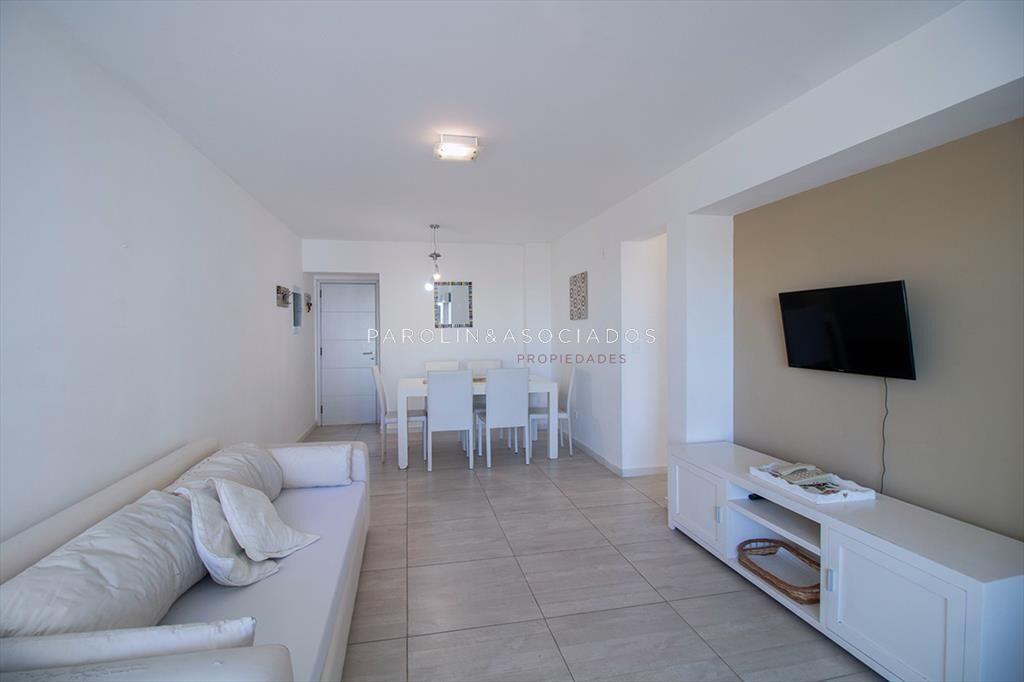 Apartamento de 2 dormitorios en venta en edificio Botavara,