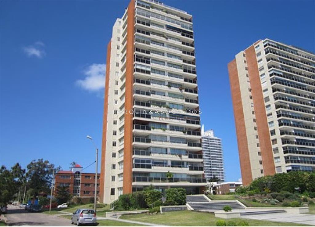 Departamento en venta, PLAYA MANSA PRIMERA LINEA