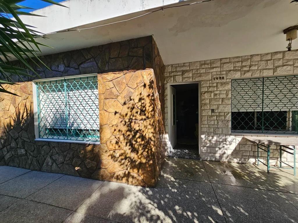 Casa y tres aptos en venta Peñarol | ideal inversión