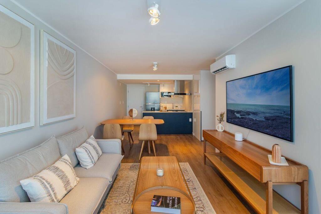 Venta a estrenar 2 dormitorios balcón Pocitos