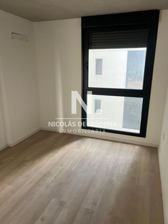 Venta Luminoso Apartamento de 2 Dormitorios a Con Excelente