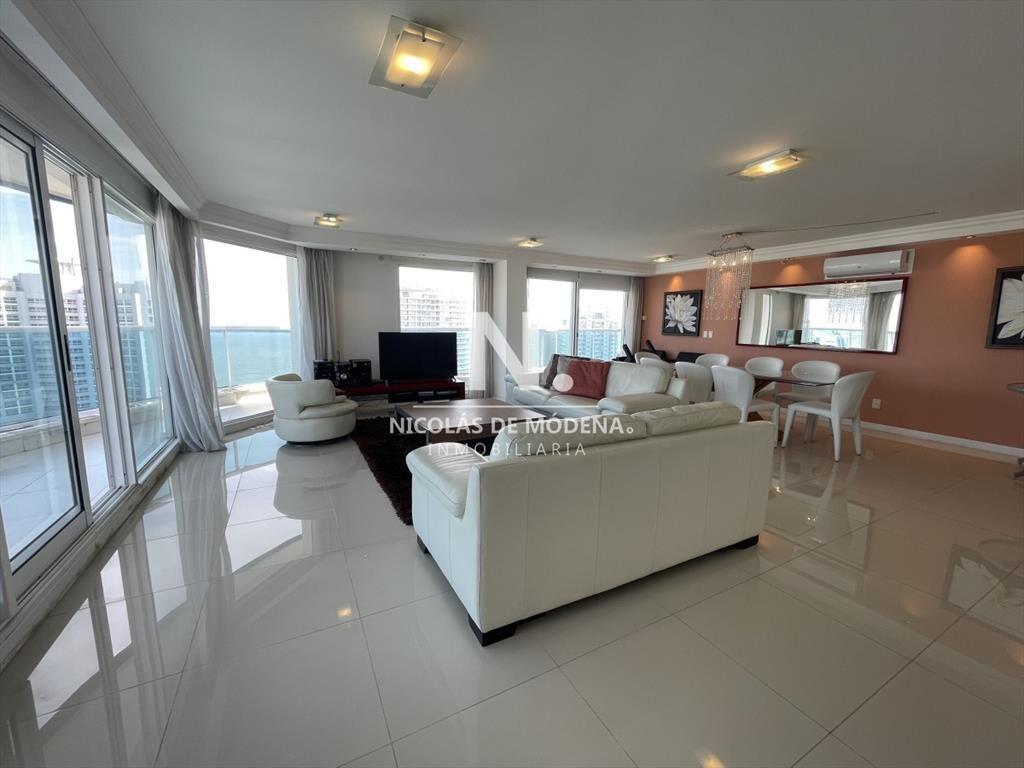 Apartamento de lujo, 3 dormitorios en suite + 2