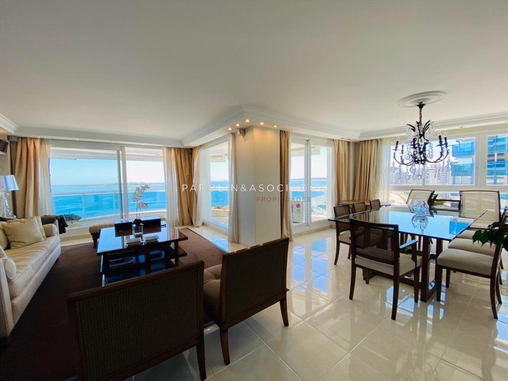 Apartamento en venta de 3 dormitorios en Tower,