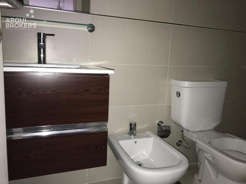 Venta apartamento Monoambiente en Pocitos c/ terraza y gara