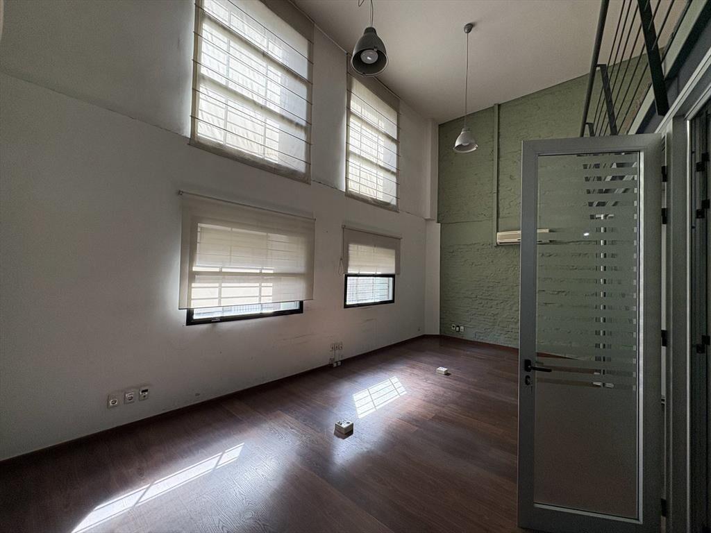 Alquiler  Oficina 334 m2, dos plantas en Ciudad Vieja