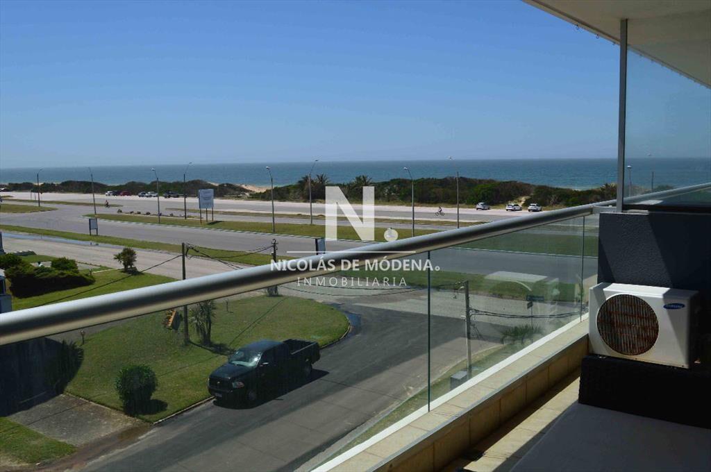 Apartamento en BRAVISSIMA 6,  En Venta, Brava, Punta del Es