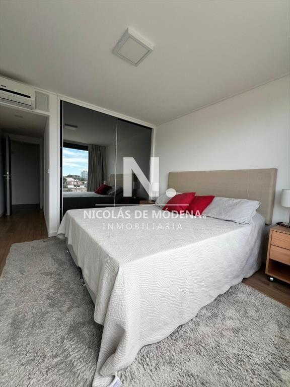 Se vende apartamento de 2 dormitorios, con vista