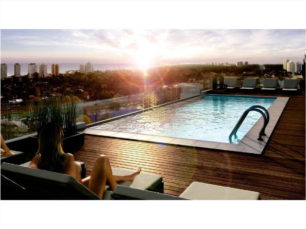 Venta de hermoso apartamento de 2 dormitorios y 2