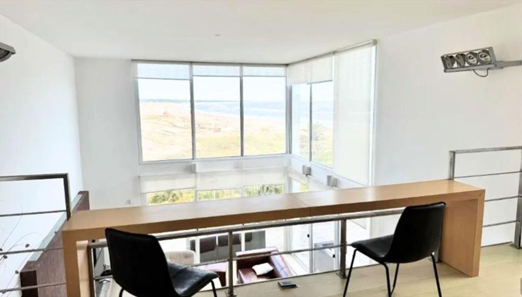 Venta Casa vista al mar La Pedrera Rocha