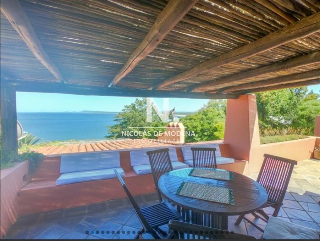 Hermoso departamento en venta, punta ballena.