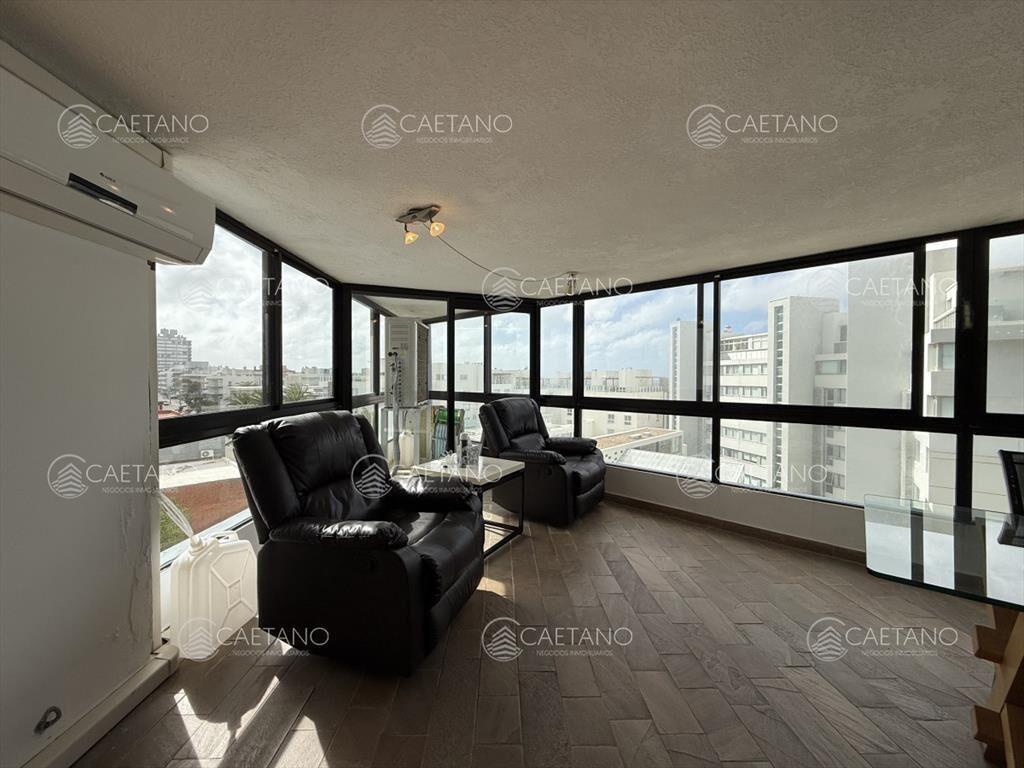 EDIFICIO AMPLIA PLANTA EN PENINSULA