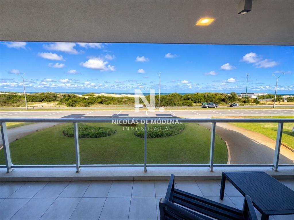 Vende departamento de 2 dormitorios y medio en al