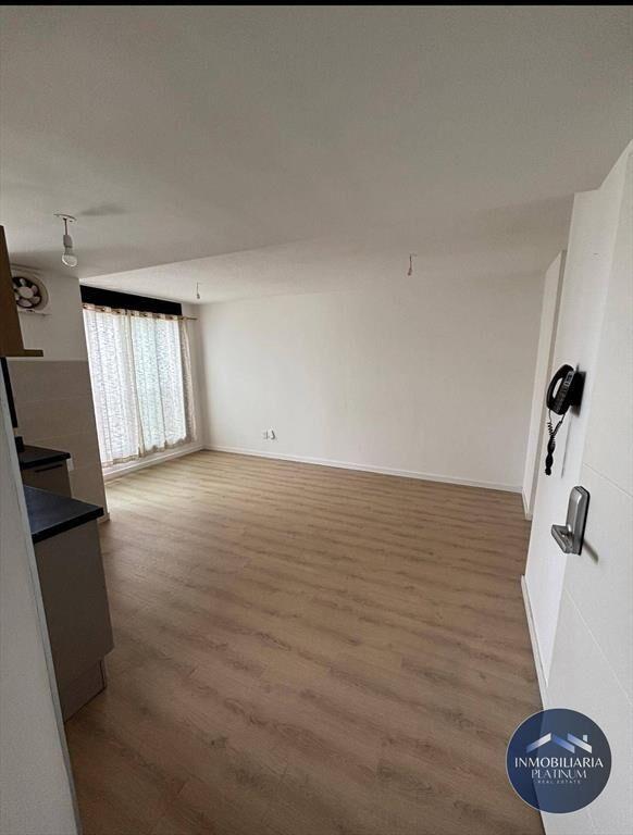 Apartamento en alquiler c/ cochera en Tres Cruces