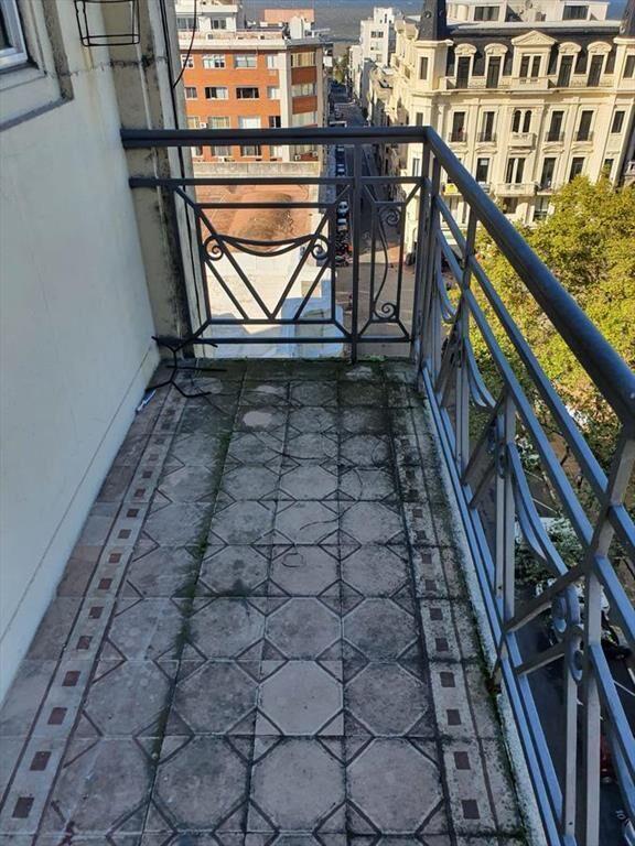 Frente a plaza Matriz, gran vista, 115 m2 , reciclado