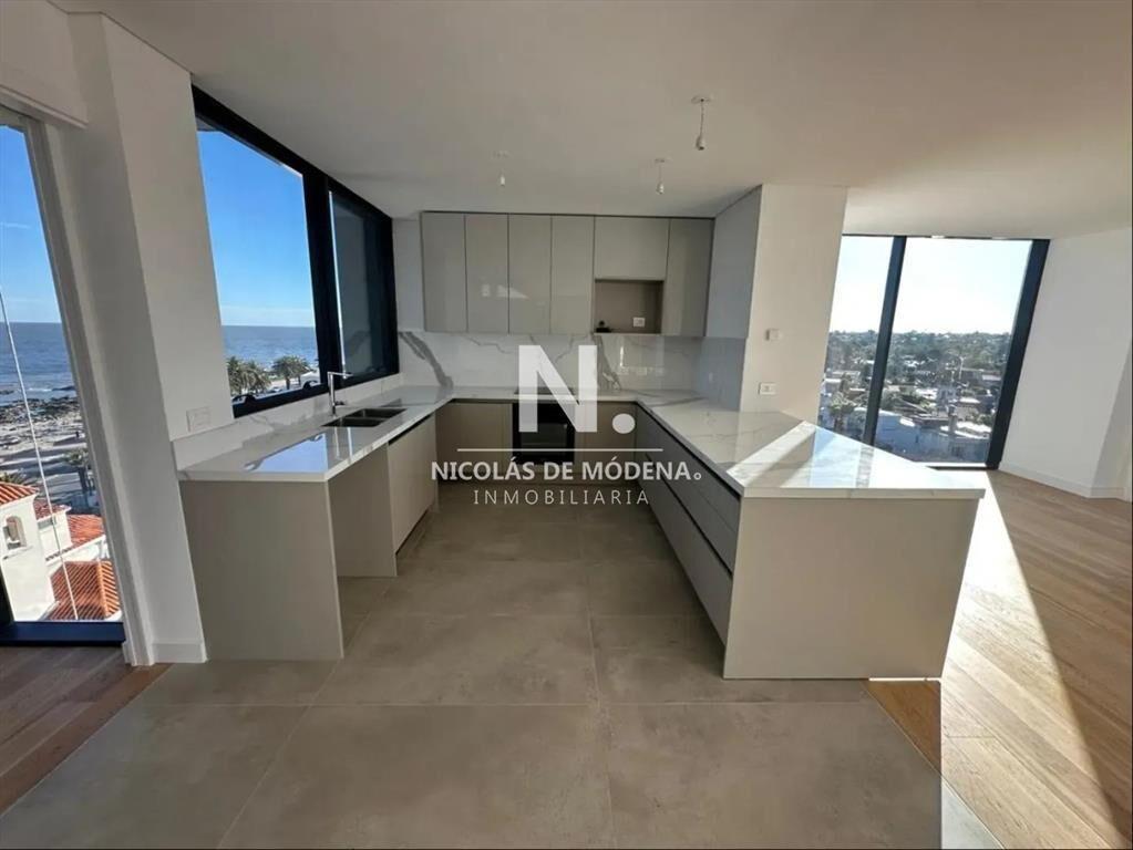 Penthause en Venta de 3 Dormitorios frente a la