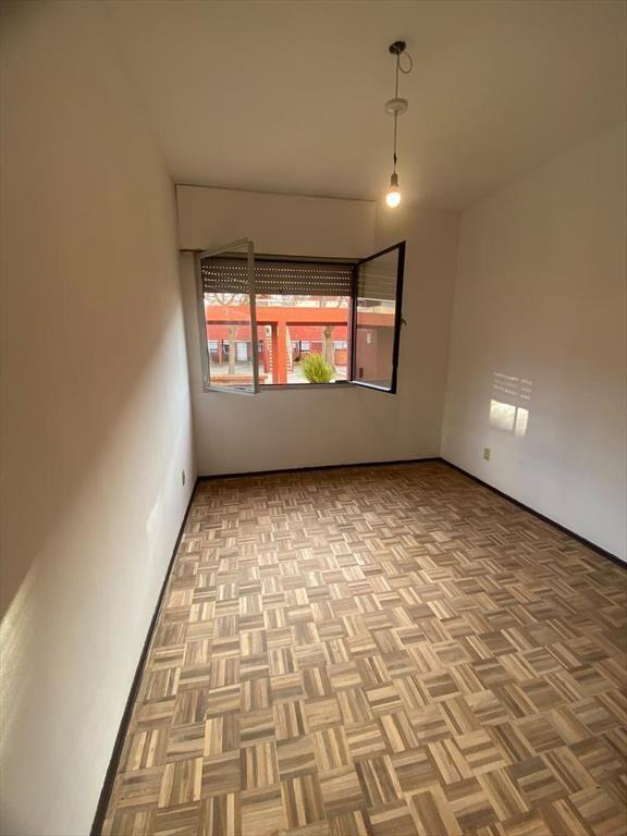 Venta apartamento 4 dormitorios en complejo cerrado con seg