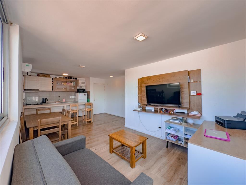 Apartamento en venta de 2 dormitorios + garaje CON RENTA...