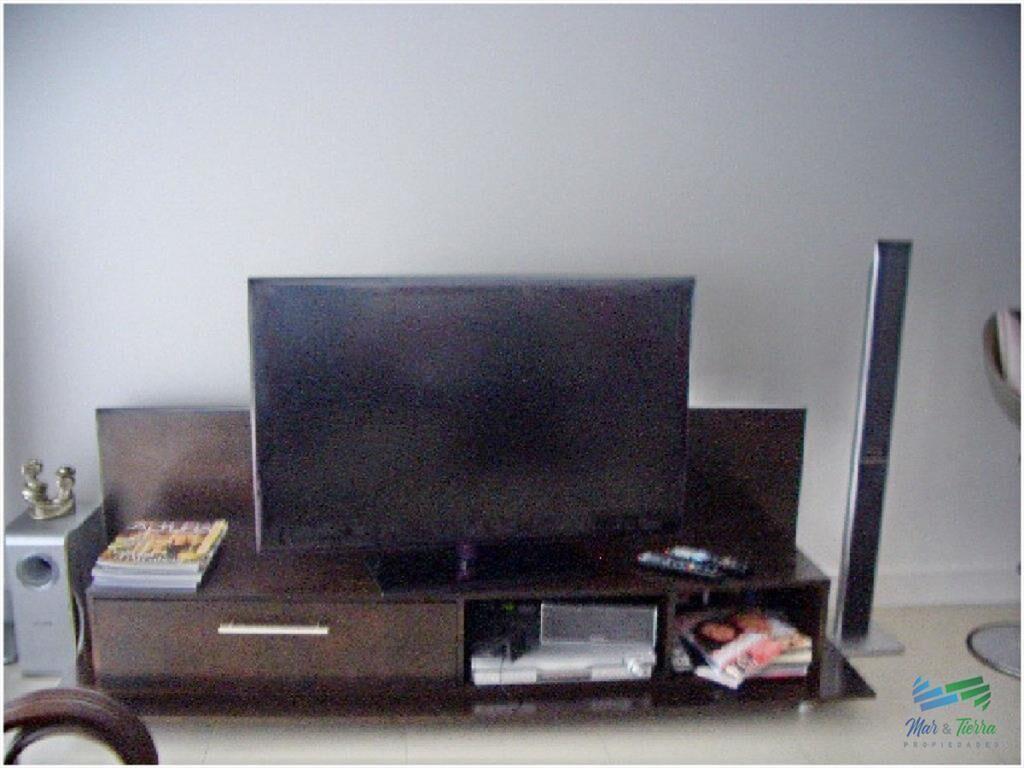 Apartamento de 3 dormitorios con muy buenos en en