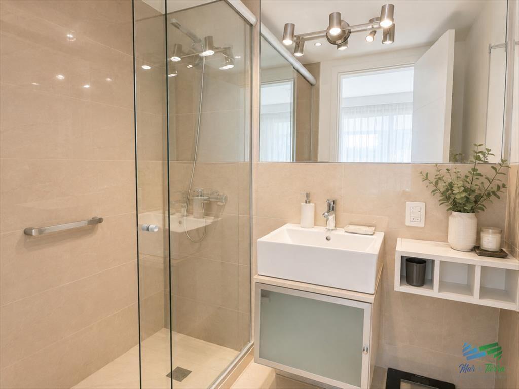 Apartamento moderno de 3 Dormitorios frente al mar en Playa