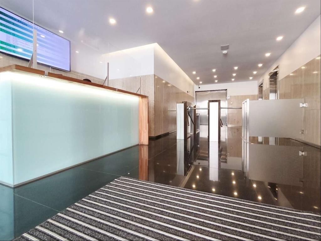 - VENTA con RENTA - OFICINA - CIUDAD VIEJA - 20% de RENTA B