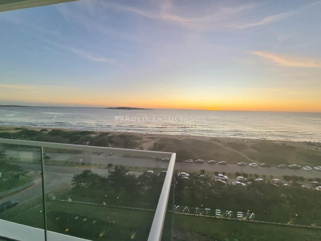 Hermoso apartamento en venta en Venetian Tower, Punta del E