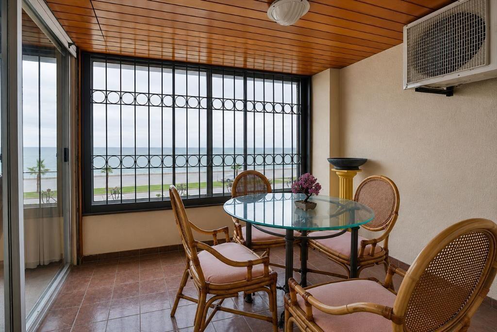 VENTA RAMBLA PUNTA CARRETAS, 3 DORM. SERV. GJE X 2
