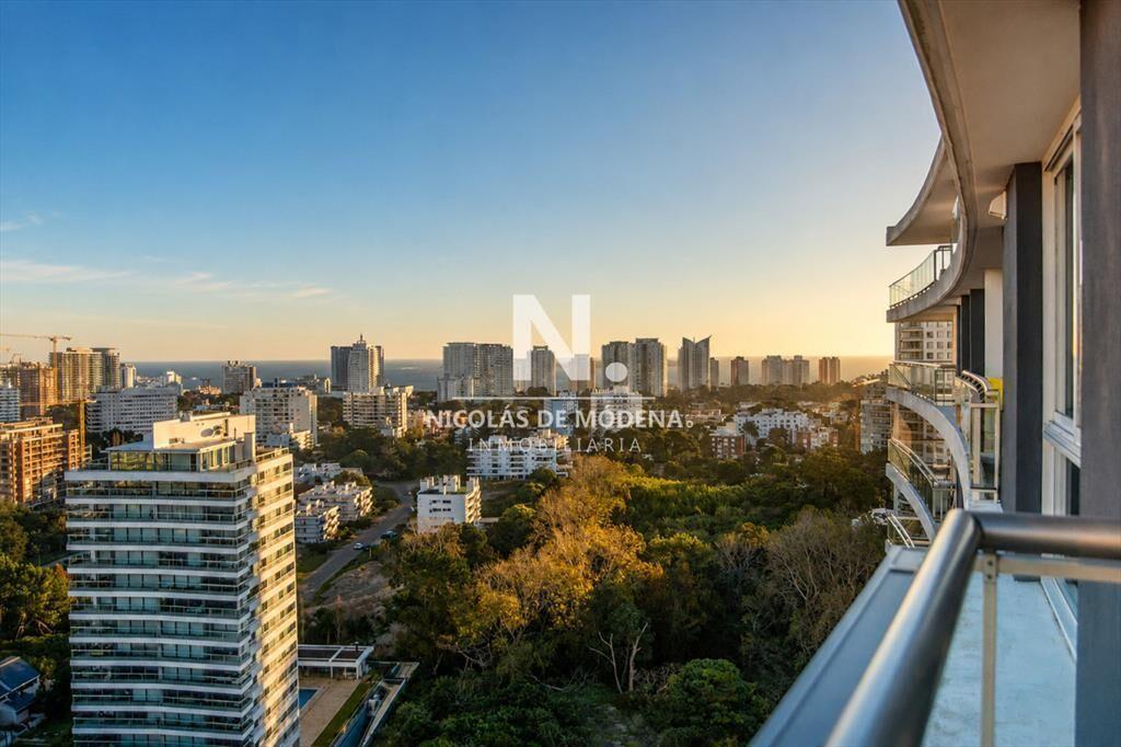En venta apartamento de 2 dormitorios en Punta
