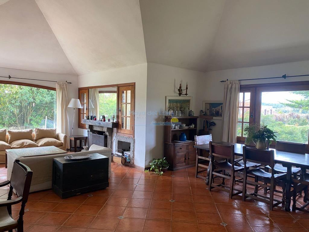 Casa 4 dormitorios Pinares venta