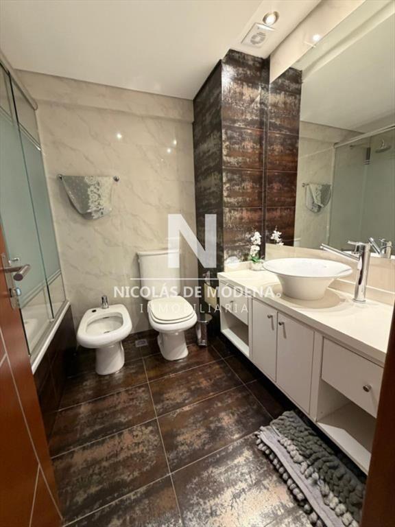 En venta casa 3 dormitorios en Playa Mansa, Punta