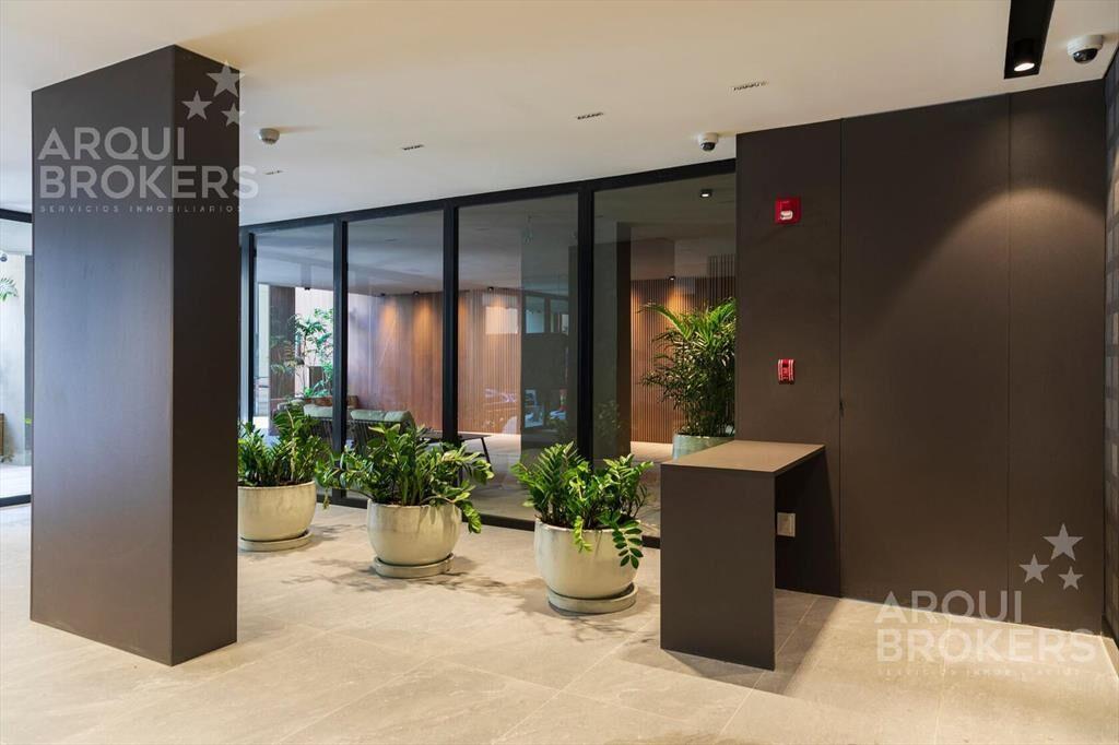 Apartamento de dos dormitorios en venta en Pocitos - 801