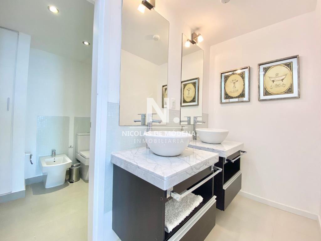 Apartamento en Venta Punta del Este con Buen Al