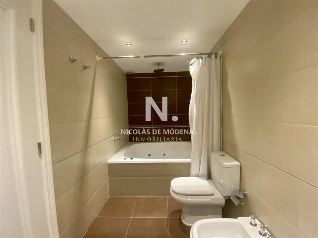 Vende apartamento de 3dormitorios en Brava- Punta
