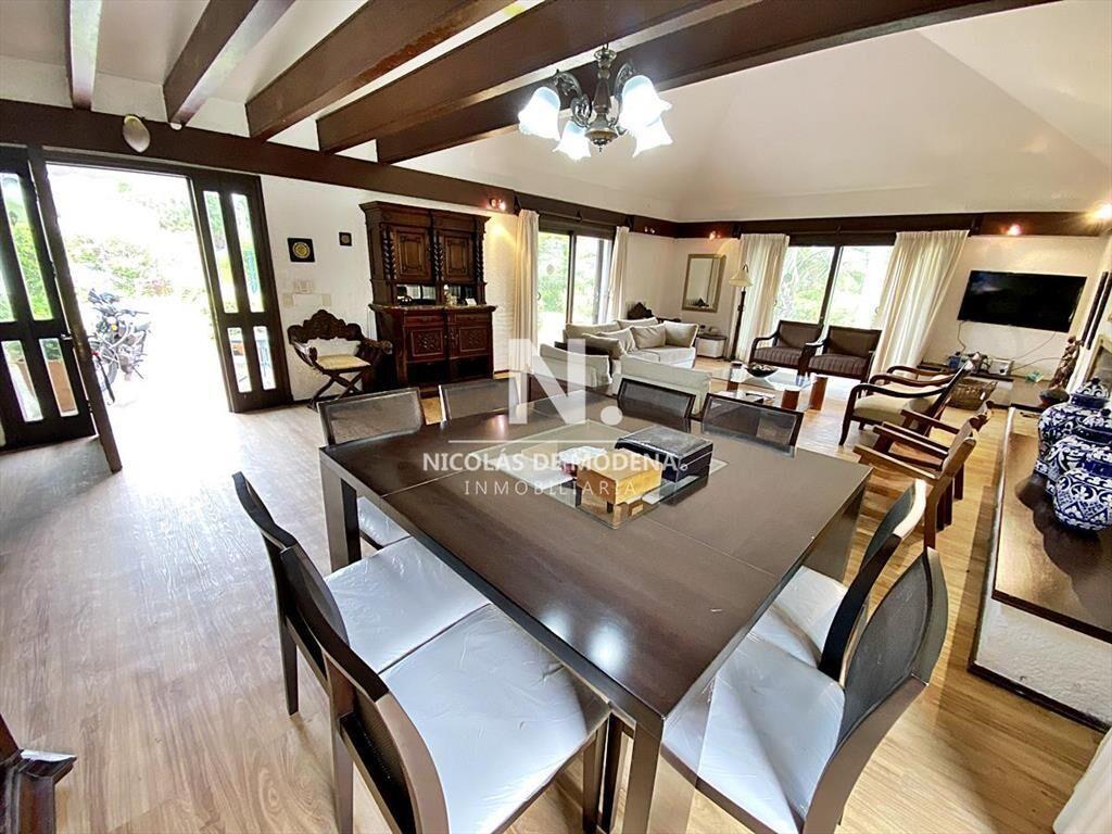 MagnÃ­fica casa en venta en Playa Mansa!!