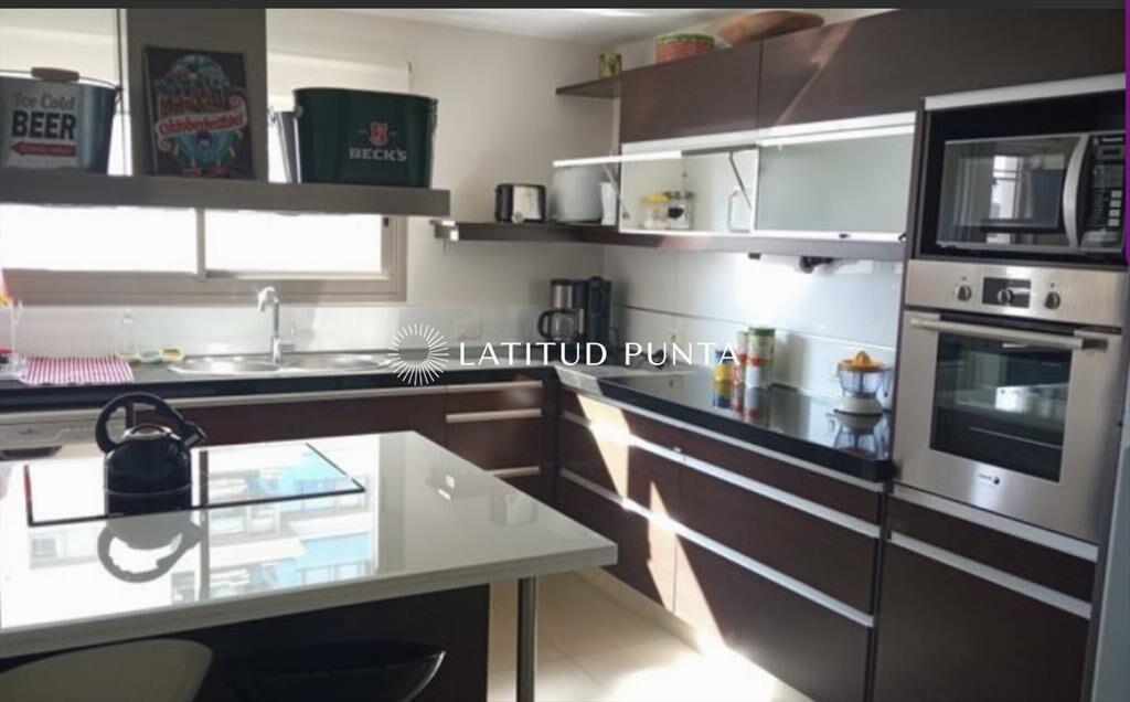 Apartamento en Imperiale, 4 suites más toilette