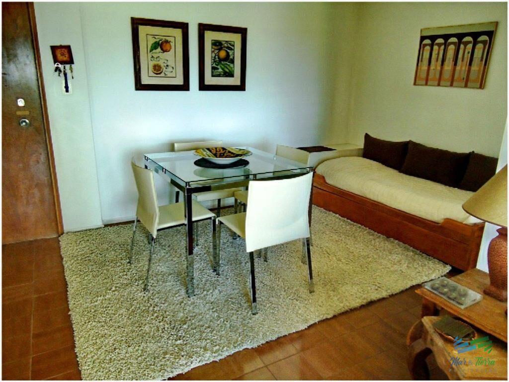 Apartamento en Brava, 1 dormitorios *