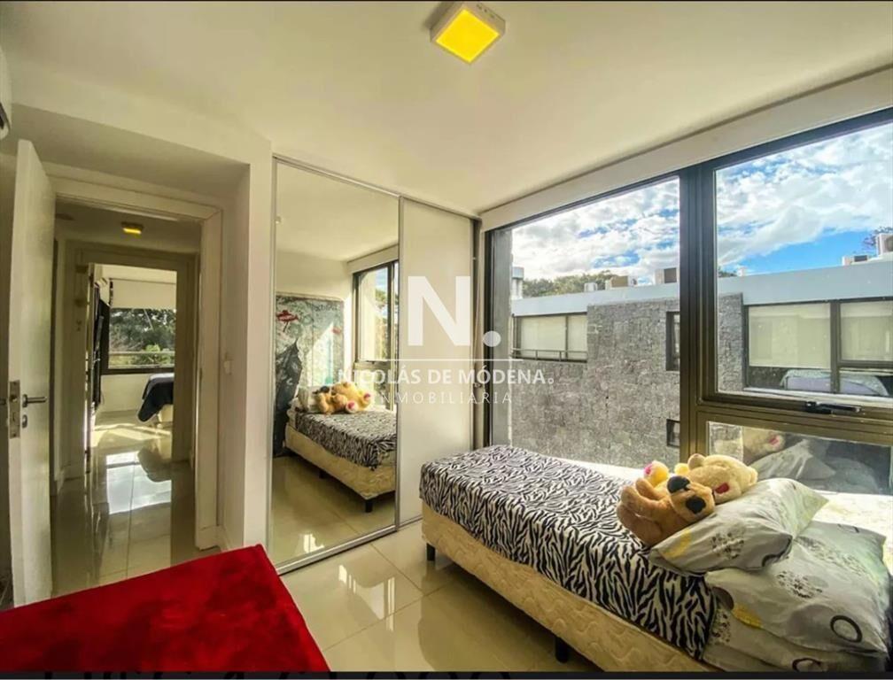 Departamento de 2 dormitorios en venta, Punta del