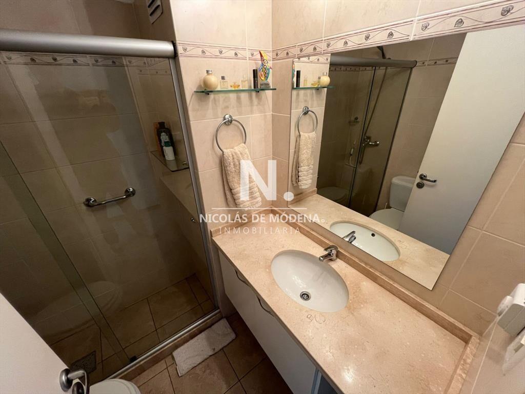 En venta apartamento de 3 dormitorios en Punta