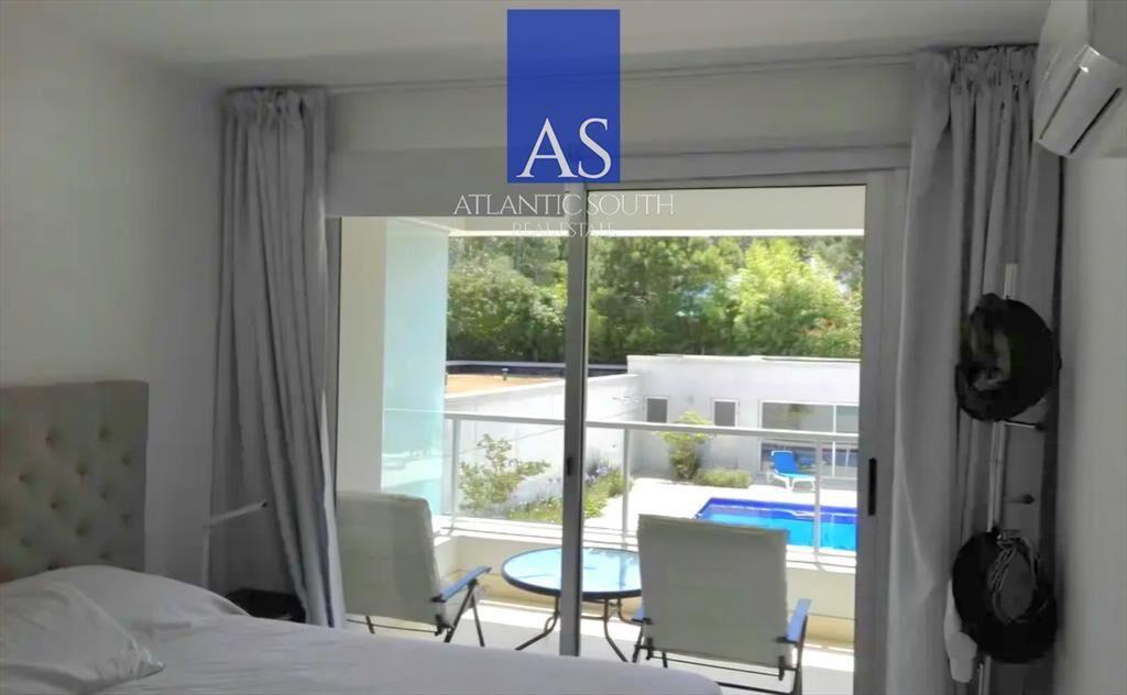 Apartamento de categoría 2 dormitorios y 3 en