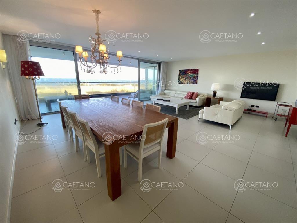 Venta apartamento 4 dormitorios, playa brava del
