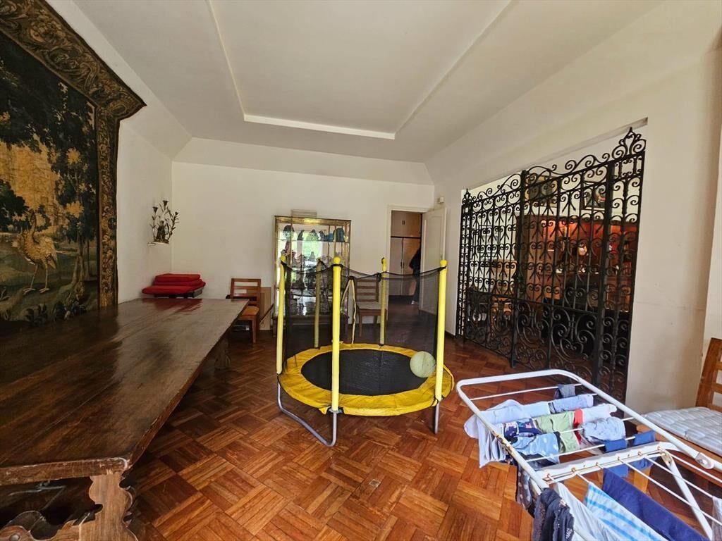 Venta dos casas sobre importante terreno de 4488 m² en