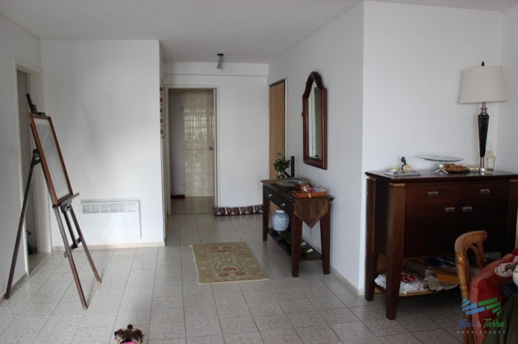 EN VENTA.. PISO ALTO CON VISTA AL PUERTO Y LA !!