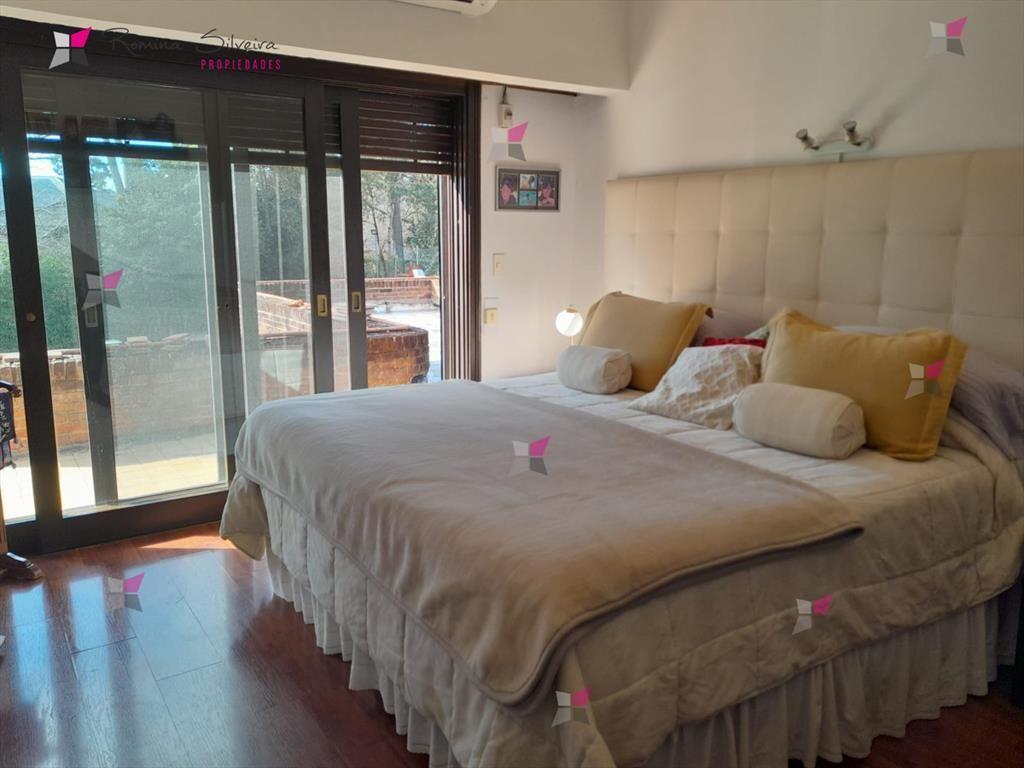 VENTA DE CASA DE 5 DORMITORIOS EN CANTEGRIL PUNTA